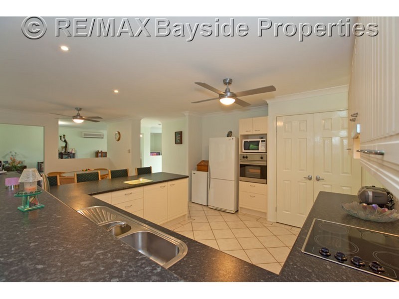 17 Grevillea Street, Redland Bay QLD 4165