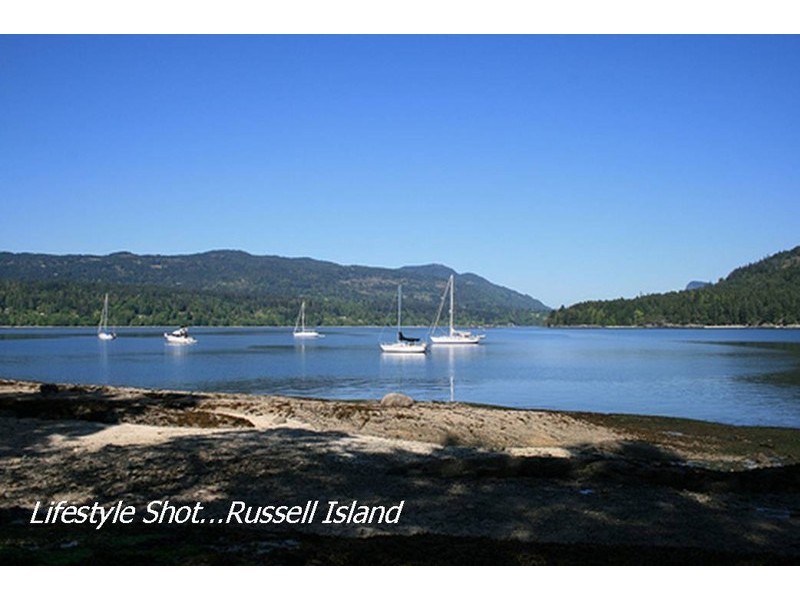 9 Vernon Way, Russell Island QLD 4184