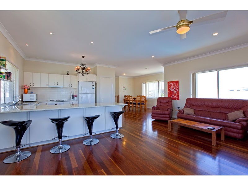 13 Moreton Rd, Thornlands QLD 4164