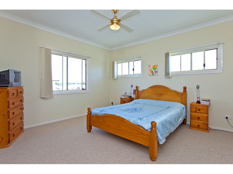 13 Moreton Rd, Thornlands QLD 4164