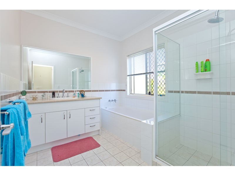 13 Moreton Rd, Thornlands QLD 4164