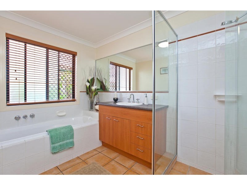 7 Jacaranda Pl, Ormiston QLD 4160