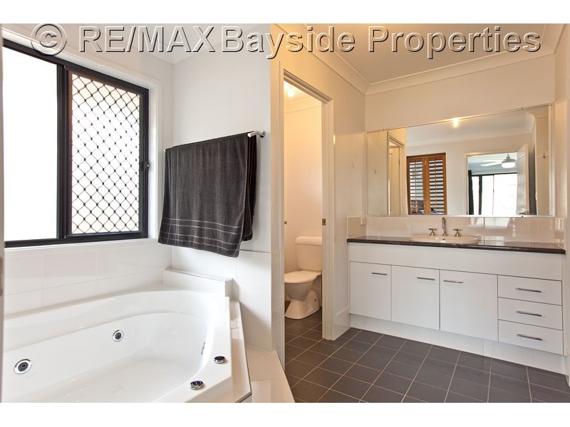 247 Queen Street, Cleveland QLD 4163