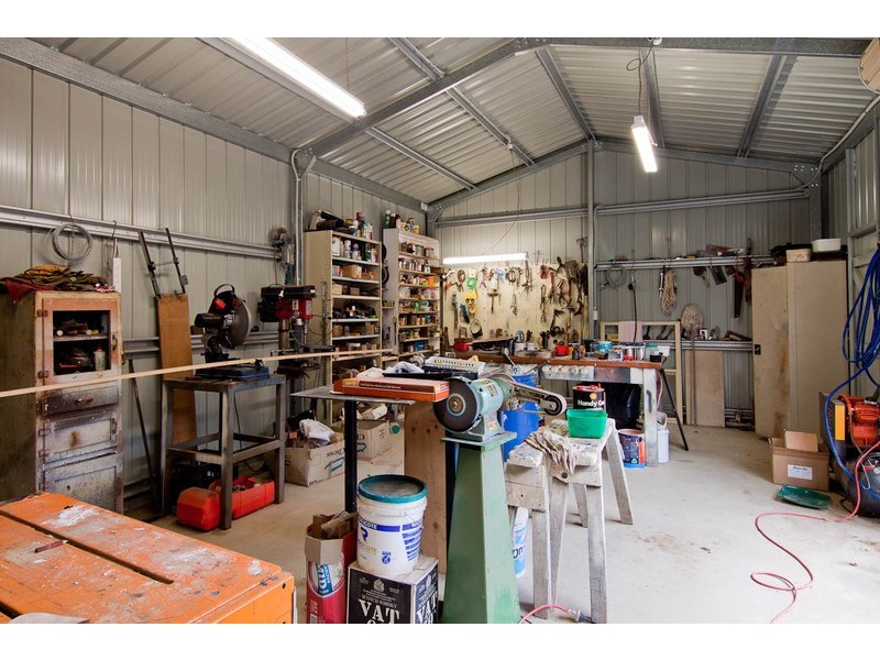 19 Kalmia Dr, Redland Bay QLD 4165