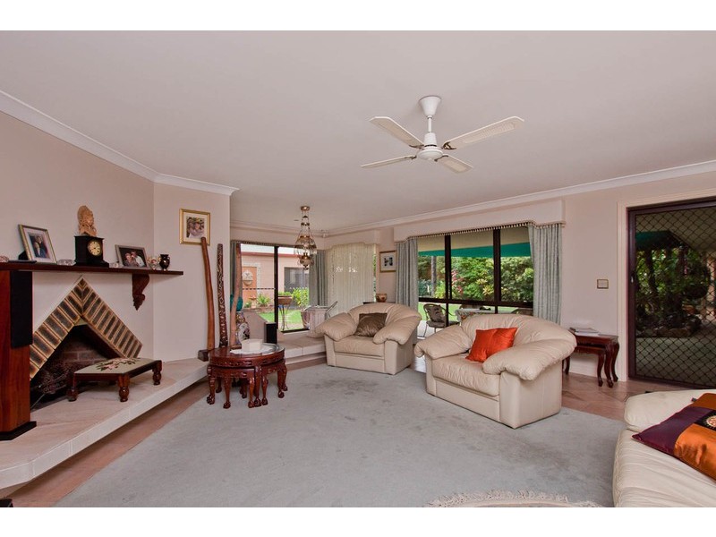 19 Kalmia Dr, Redland Bay QLD 4165