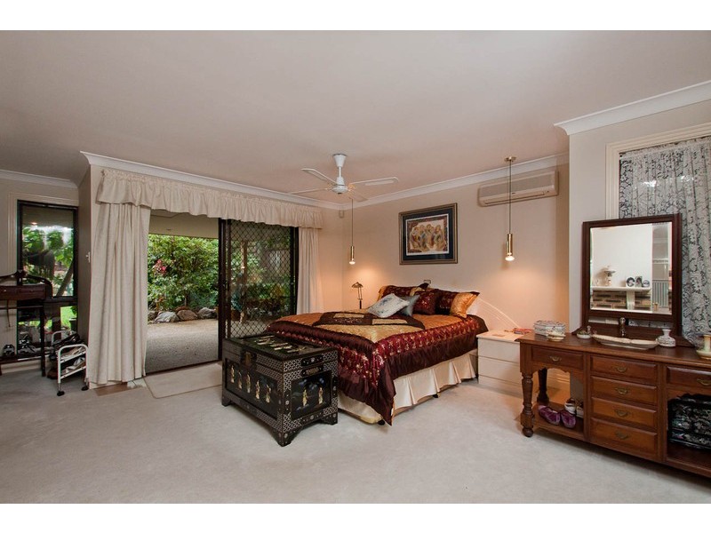 19 Kalmia Dr, Redland Bay QLD 4165