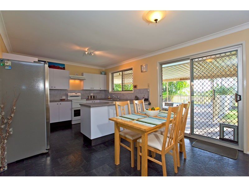 30 Linda Street, Birkdale QLD 4159