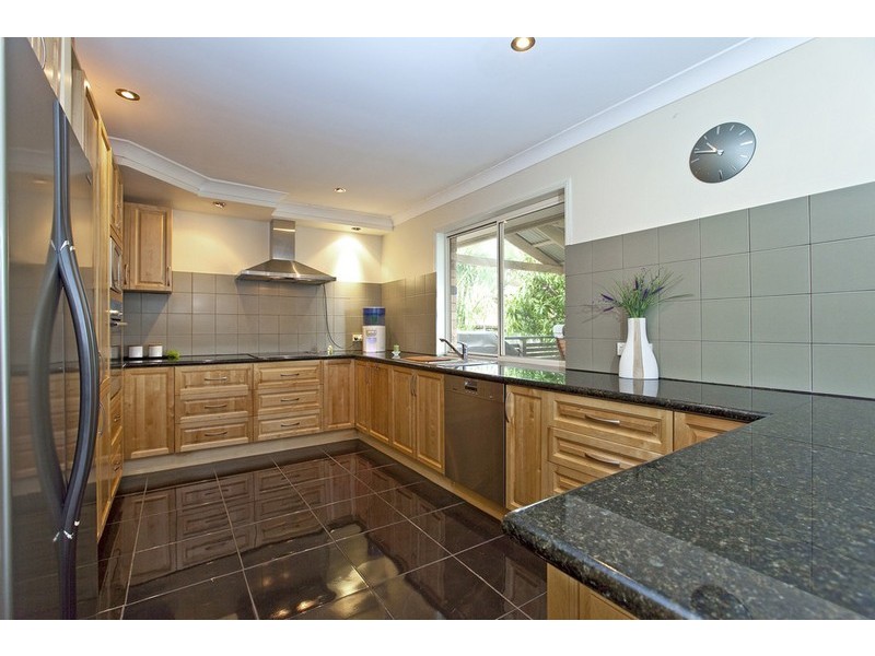 5  Canaipa Court, Victoria Point QLD 4165