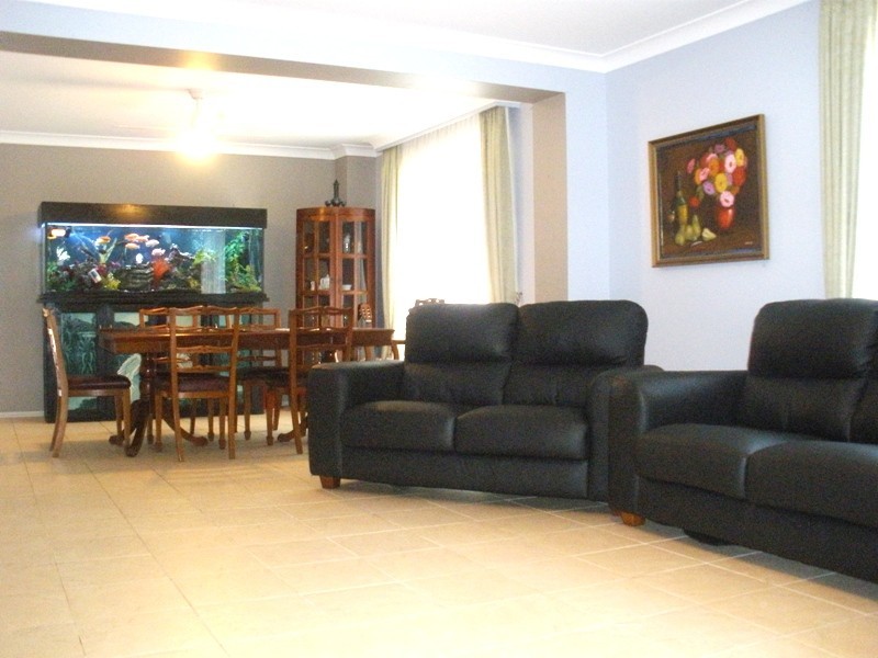 7 Creedin Ct, Redland Bay QLD 4165