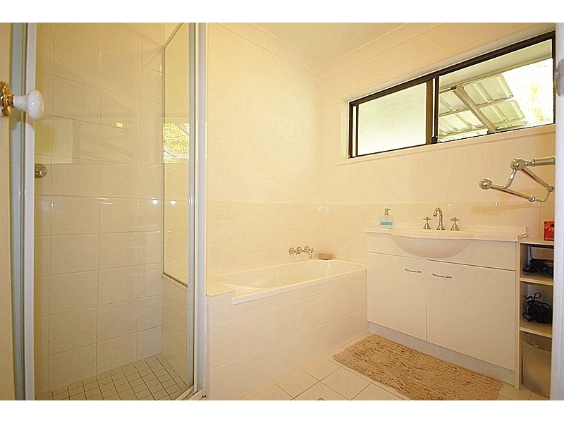 39 Sycamore Parade, Victoria Point QLD 4165