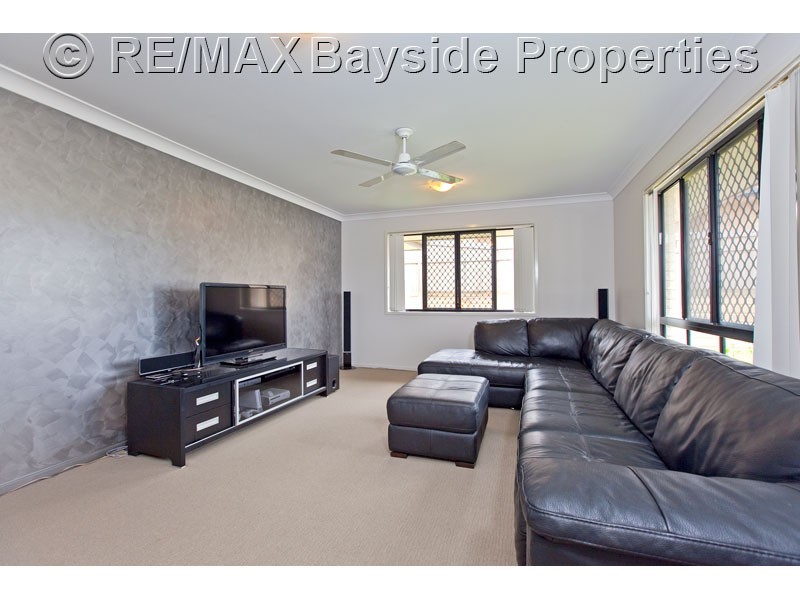 7 Kelby Close, Redland Bay QLD 4165