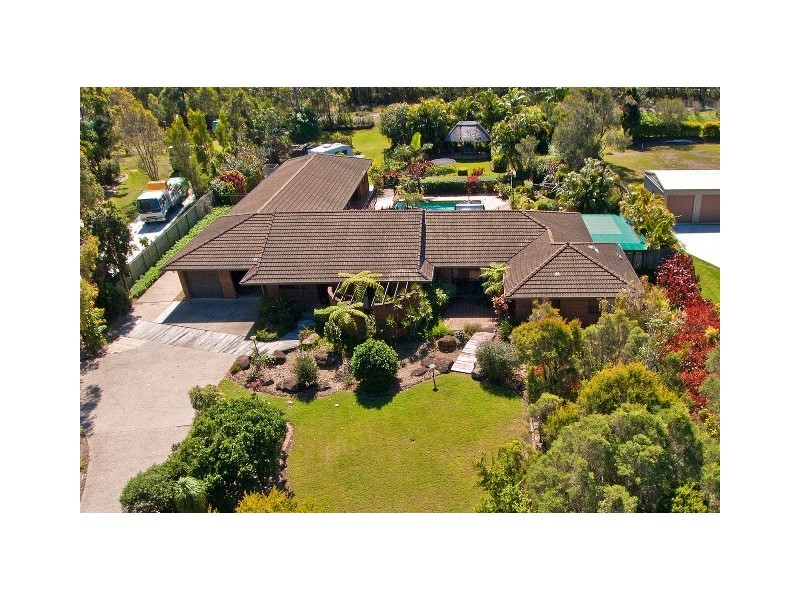 63 Whitehall Avenue, Birkdale QLD 4159