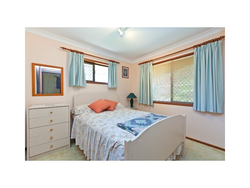 63 Whitehall Avenue, Birkdale QLD 4159
