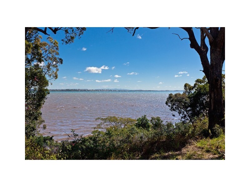 70 Main Road, Wellington Point QLD 4160