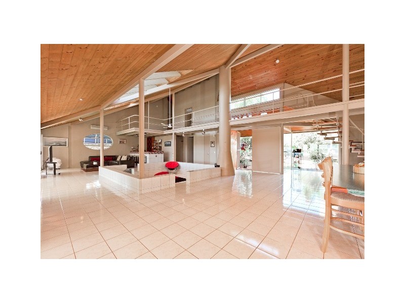 70 Main Road, Wellington Point QLD 4160