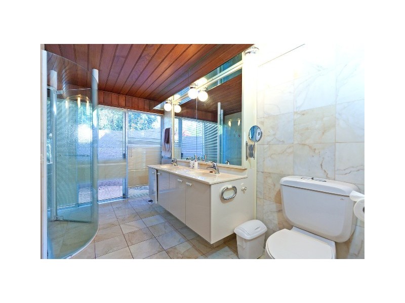 70 Main Road, Wellington Point QLD 4160