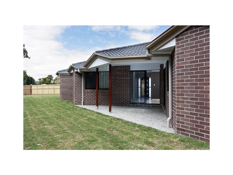 8 Pyrus Place, Redland Bay QLD 4165