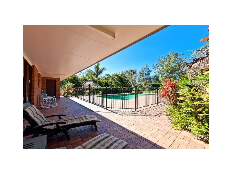 63 Whitehall Avenue, Birkdale QLD 4159