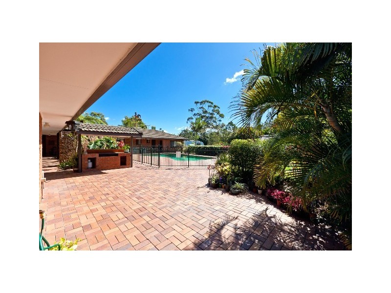 63 Whitehall Avenue, Birkdale QLD 4159