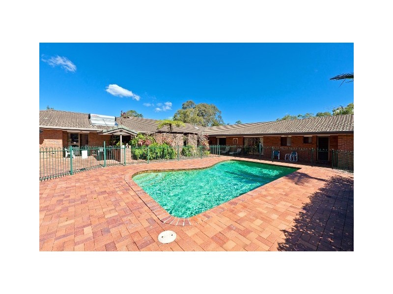 63 Whitehall Avenue, Birkdale QLD 4159