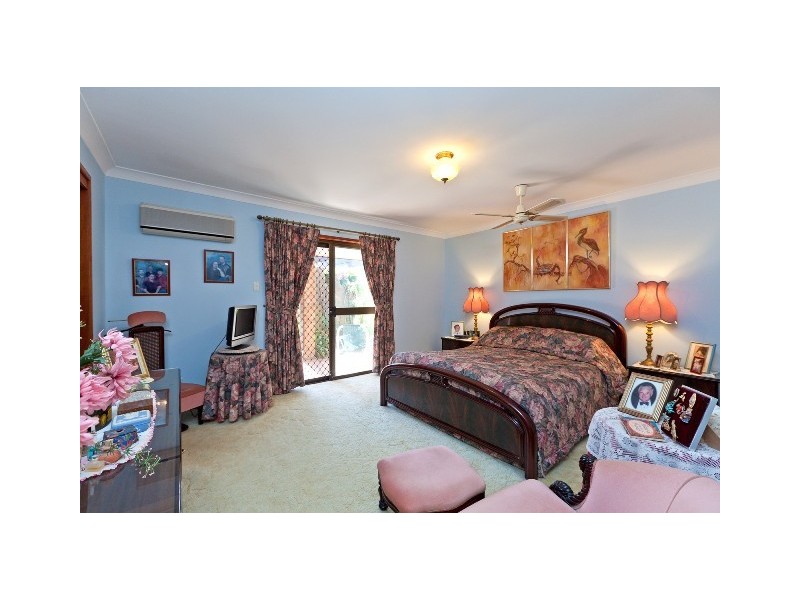 63 Whitehall Avenue, Birkdale QLD 4159