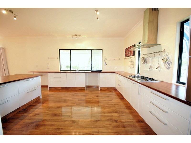 12 Marroo Street, Coochiemudlo Island QLD 4184