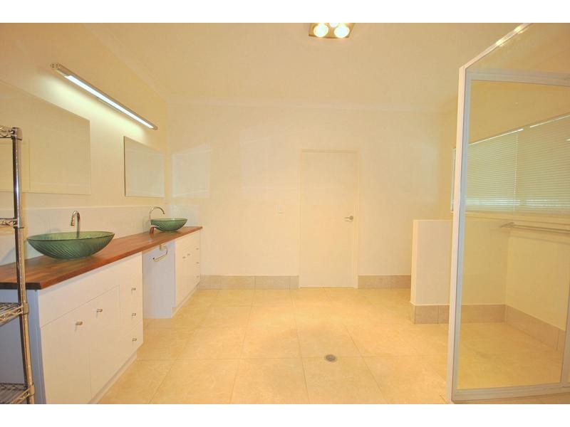 12 Marroo Street, Coochiemudlo Island QLD 4184