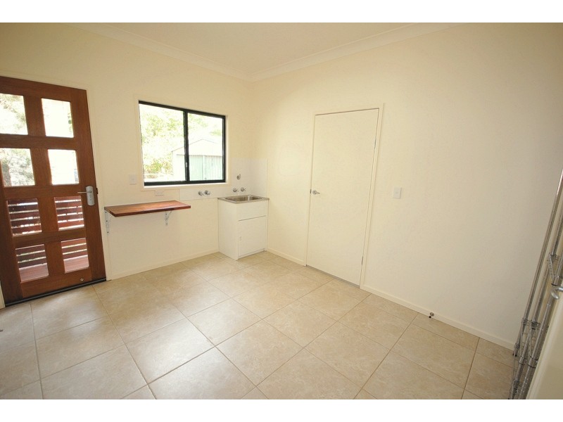 12 Marroo Street, Coochiemudlo Island QLD 4184