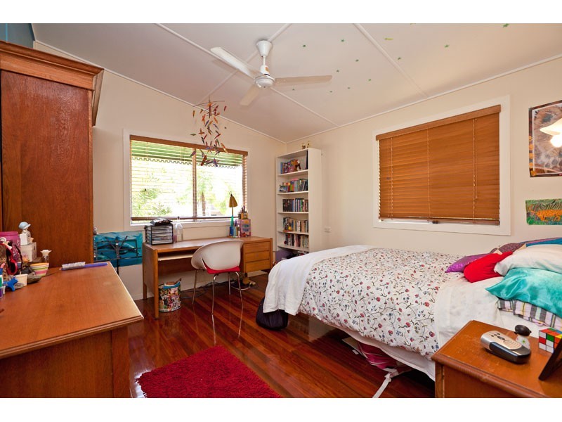 5-7 Collingwood Rd, Birkdale QLD 4159