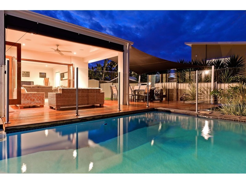 13 Highland Street, Redland Bay QLD 4165