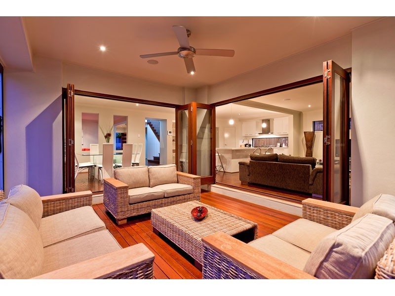 13 Highland Street, Redland Bay QLD 4165