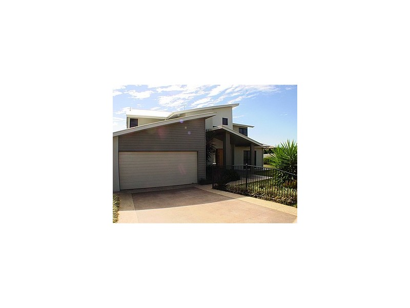 8 White Fig Place, Thornlands QLD 4164