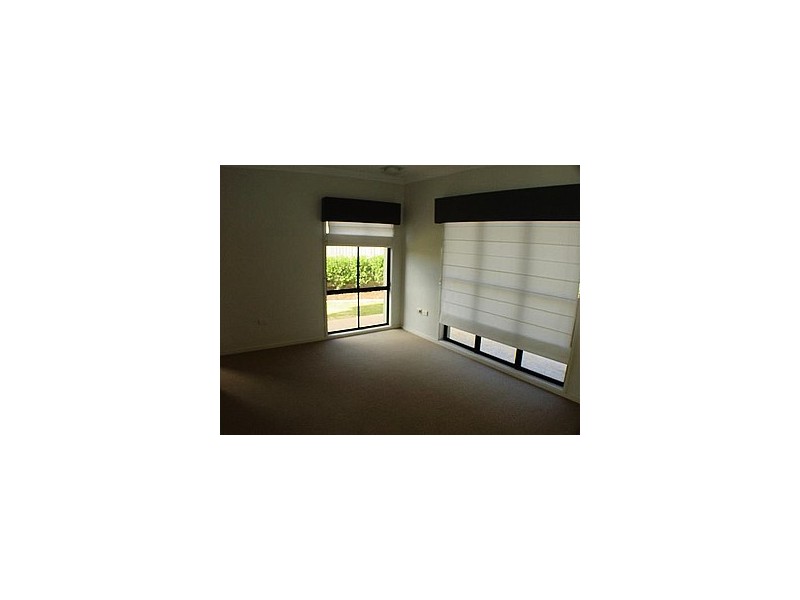 8 White Fig Place, Thornlands QLD 4164