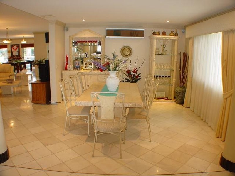 11 Bonaventure Court, Raby Bay QLD 4163