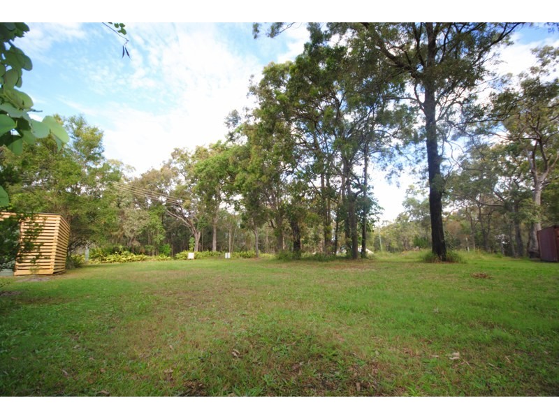 5 Pindarri Street, Lamb Island QLD 4184