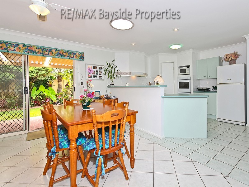 32 Marjorie Buckler Ave, Redland Bay QLD 4165