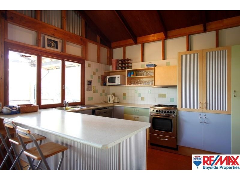 9 Cumberland Street, Amity Point QLD 4183