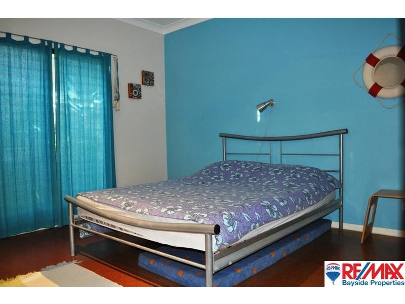 9 Cumberland Street, Amity Point QLD 4183