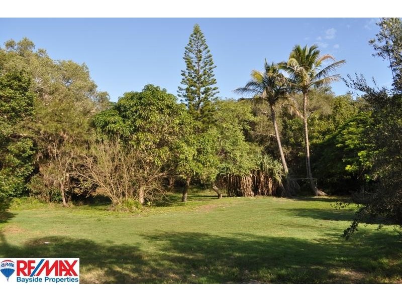 7 Macland Street, Amity Point QLD 4183