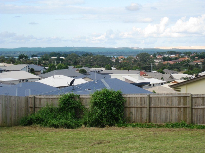 6 Turtle Pl, Redland Bay QLD 4165