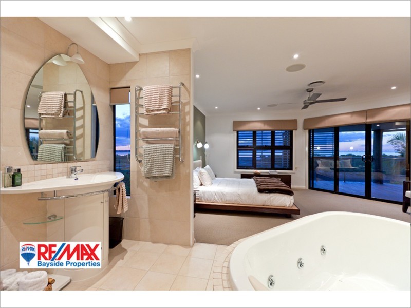260 Main Road, Wellington Point QLD 4160