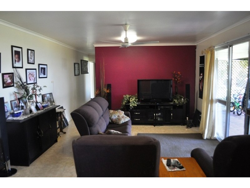 15 Rainbow Crescent, Dunwich QLD 4183