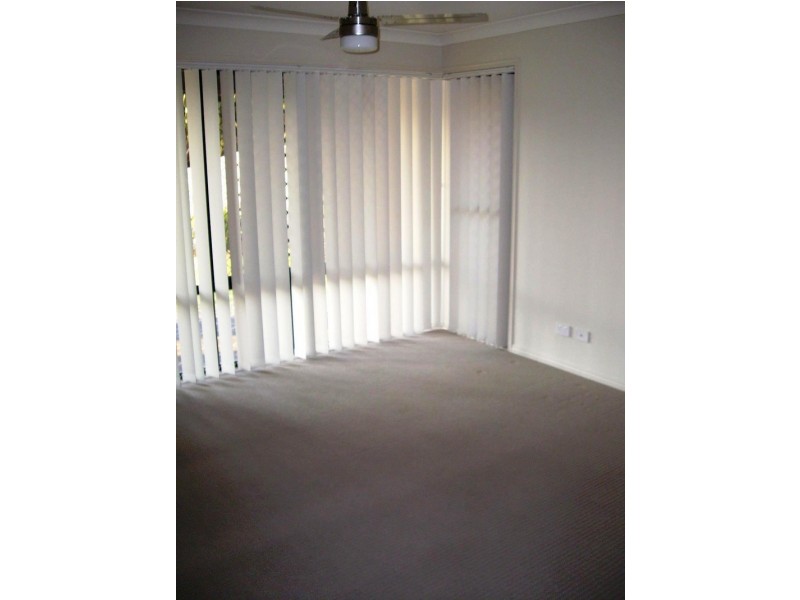 10 Newcomb Court, Redland Bay QLD 4165