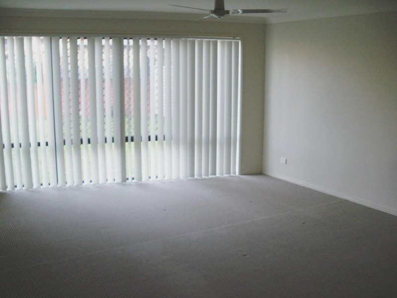 10 Newcomb Court, Redland Bay QLD 4165