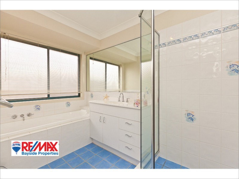 7 Crestwood Close, Ormiston QLD 4160