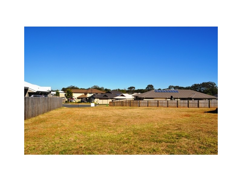 19 Lois Place, Redland Bay QLD 4165