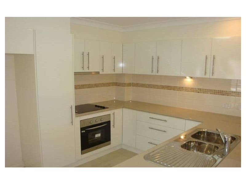 12 Valley Road, Wellington Point QLD 4160