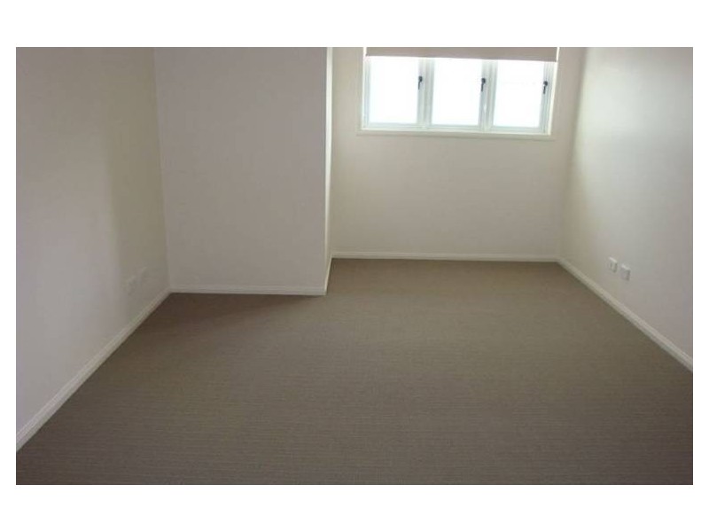 12 Valley Road, Wellington Point QLD 4160