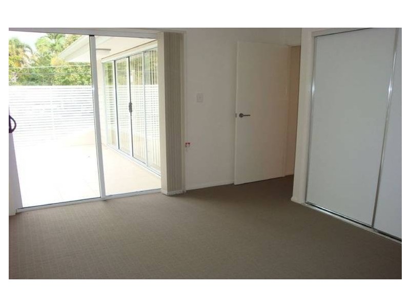 12 Valley Road, Wellington Point QLD 4160