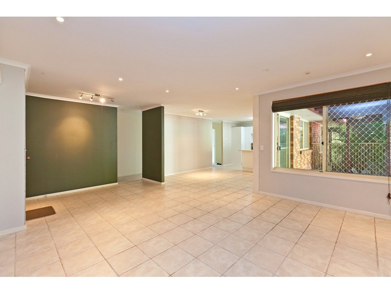 98 Crotona Road East, Alexandra Hills QLD 4161